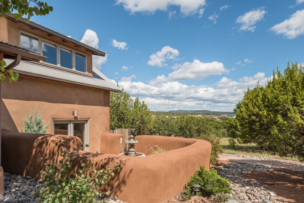 19 Lamy Road, Lamy, NM 87540 Sotheby's International Realty, Inc.