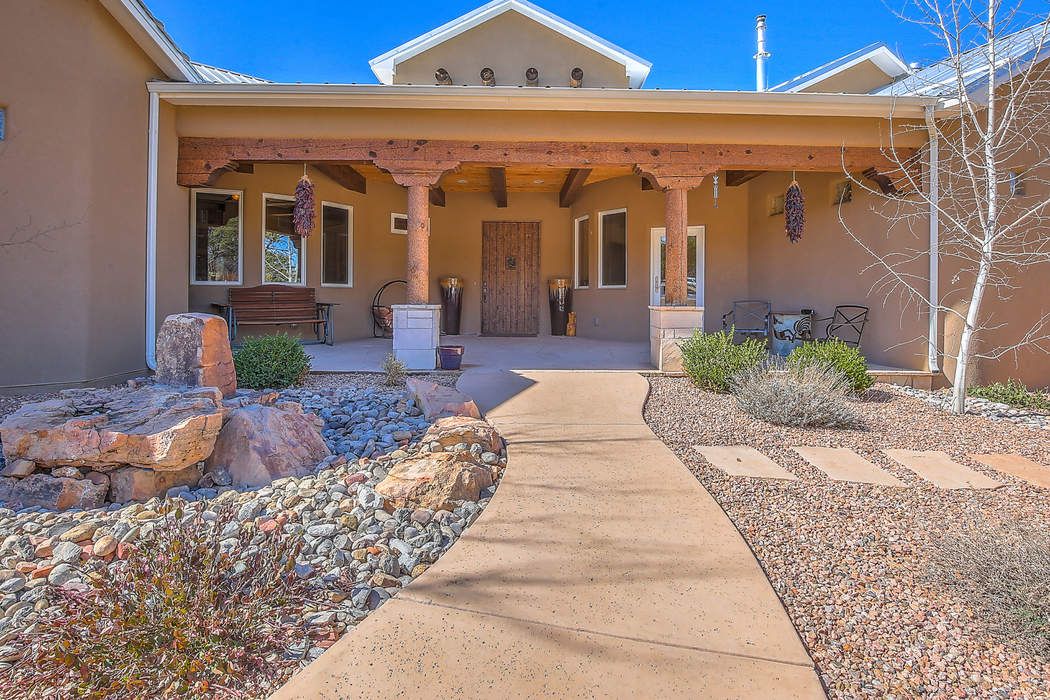 76 Via Sedillo, Tijeras, NM 87059 Sotheby's International Realty, Inc.