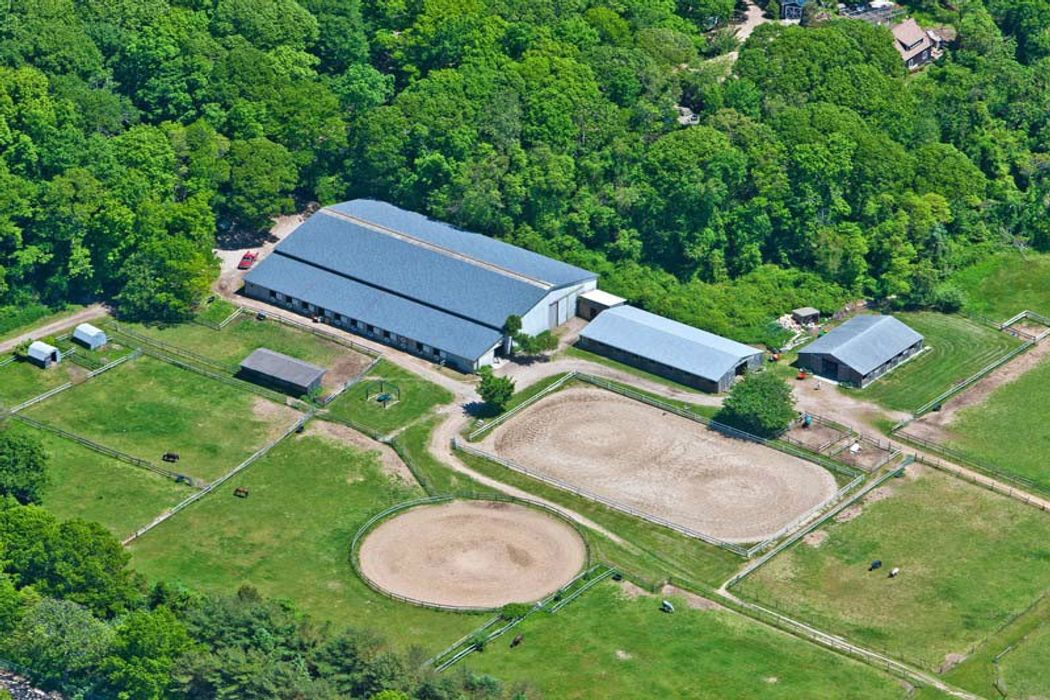 Unique 65+/ Acre Equestrian Property Shelter Island, NY 11965