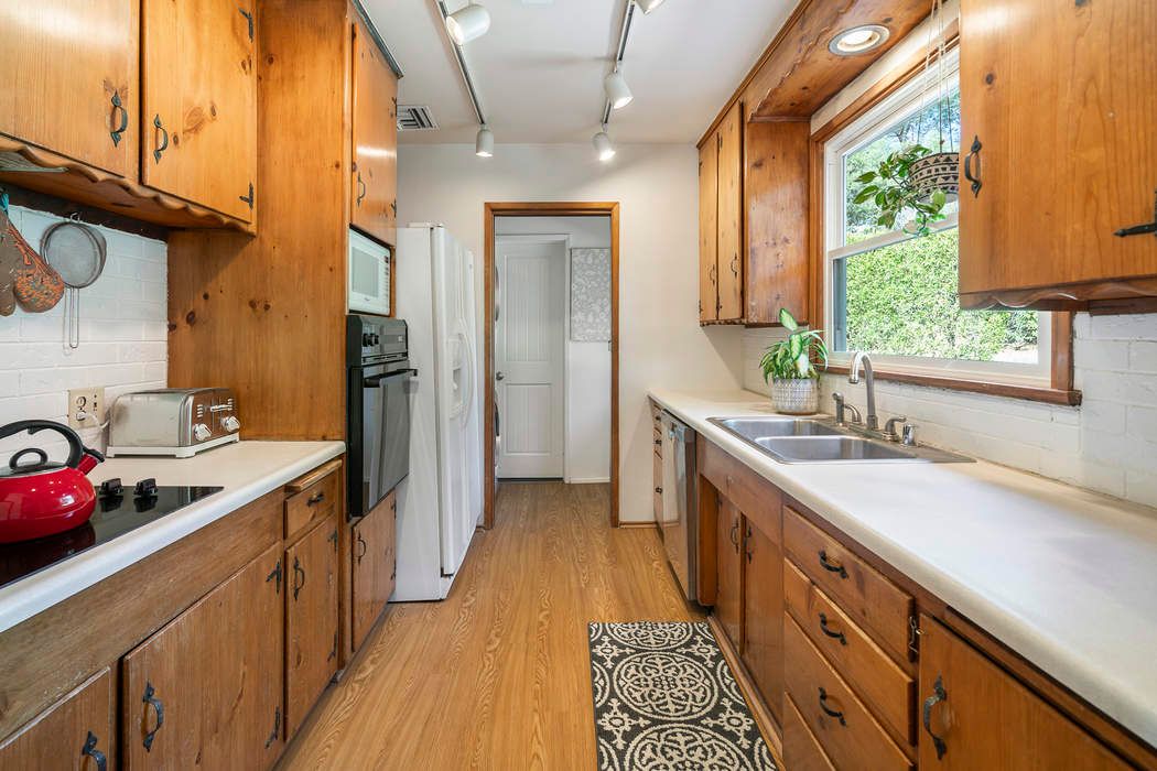 20756 Hillside Dr Topanga, CA 90290