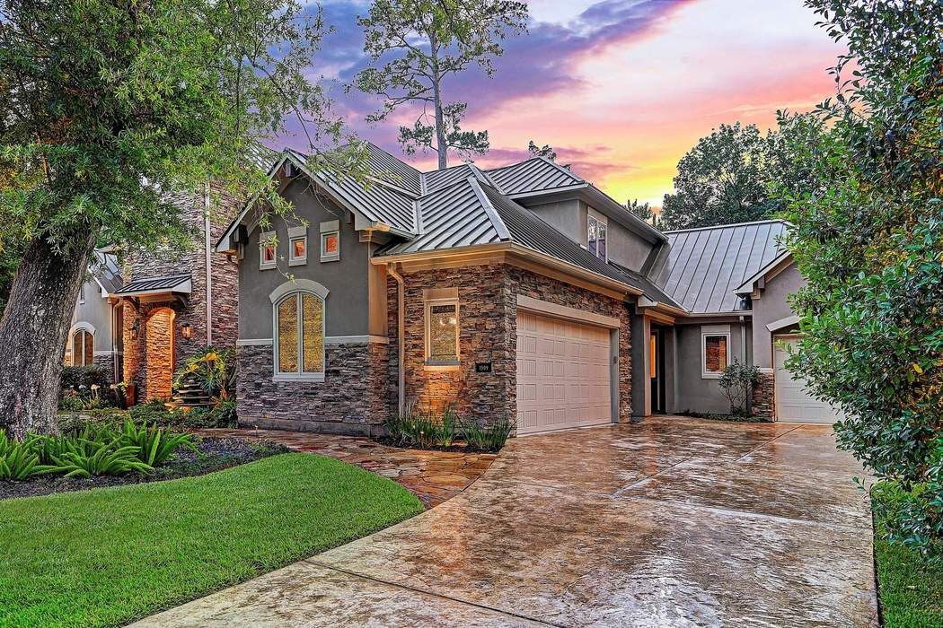 1509 Monarch Oaks, Houston, TX 77055 Martha Turner Sotheby's