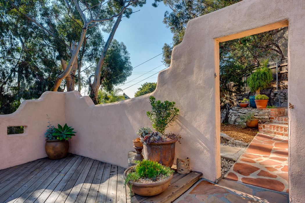 1831 Cerro Gordo Street, Los Angeles, CA 90026 Sotheby's