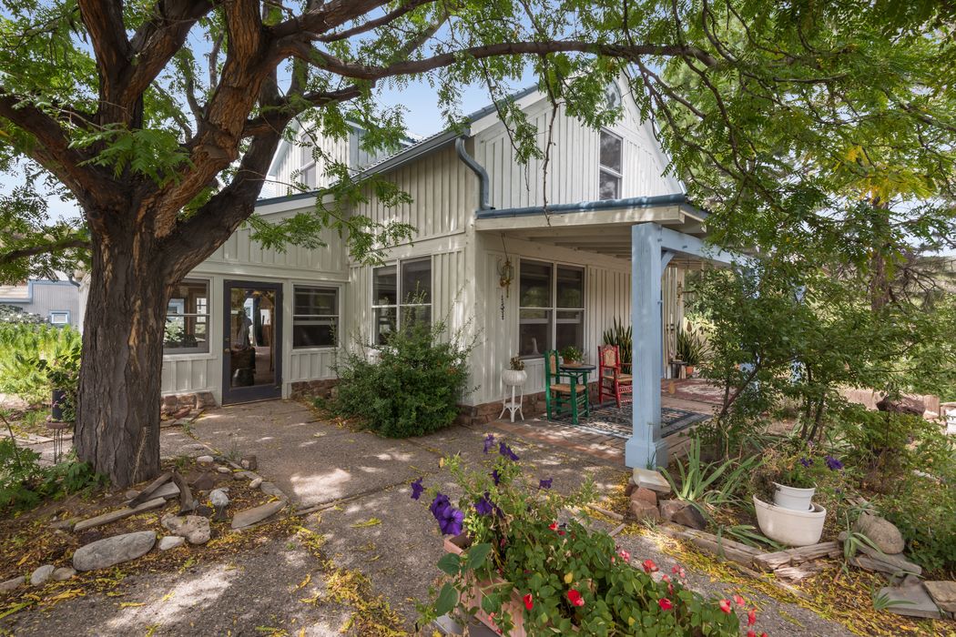 27 Pd 1103, Dixon, NM 87537 Sotheby's International Realty, Inc.