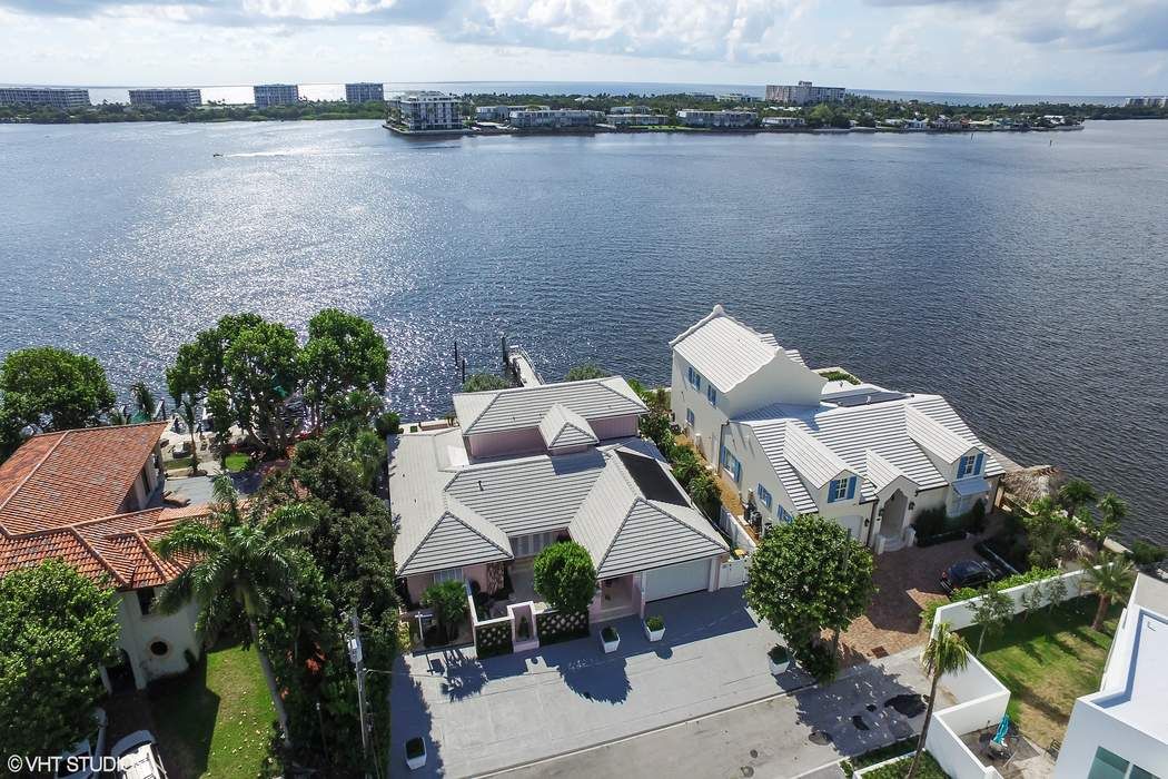 1 Harbor Dr, Lake Worth, FL 33460 Sotheby's International Realty, Inc.