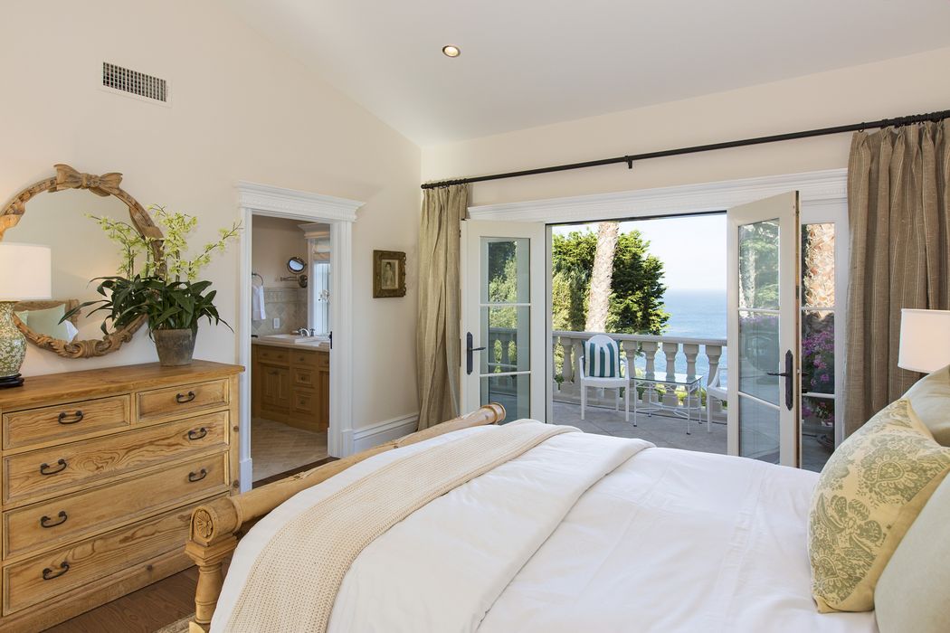 29208 Cliffside Drive, Malibu, CA 90265 Sotheby's International