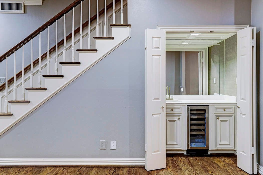 1918 Potomac Drive Unit B Houston Tx 77057 Sotheby S