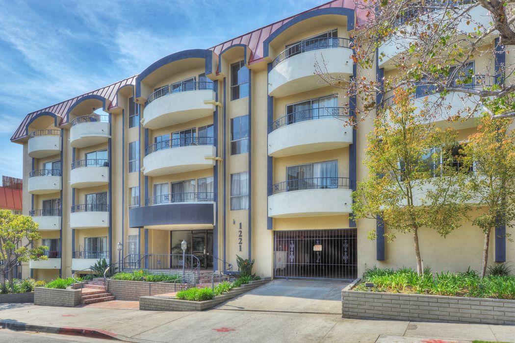 1221 North Kings Road Unit 203, West Hollywood, CA 90069 Sotheby's