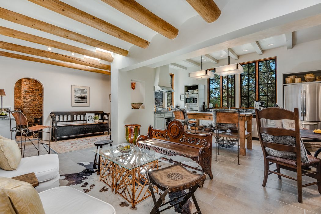 1290 Lejano Lane, Santa Fe, NM 87501 Sotheby's International Realty, Inc.