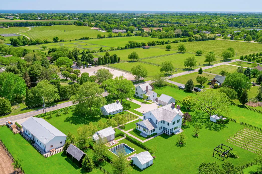 134 Narrow Lane East, Sagaponack, NY 11962 Sotheby's International