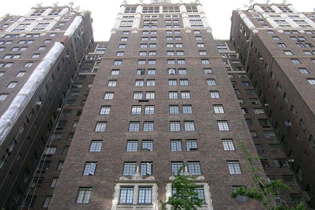 The Windsor New York, NY 10001 Sotheby's International Realty, Inc.