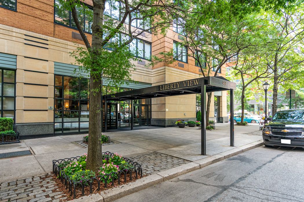 99 Battery Place Apt 19F, New York, NY 10280 Sotheby's International