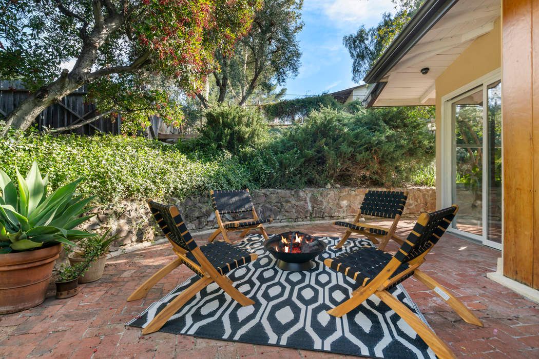 20756 Hillside Dr Topanga, CA 90290