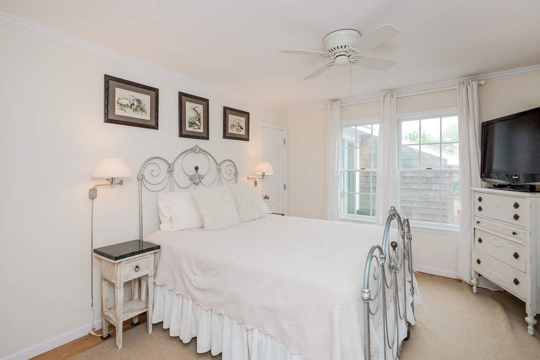 27 Hampton Lane, Amagansett, NY 11930 Sotheby's International Realty