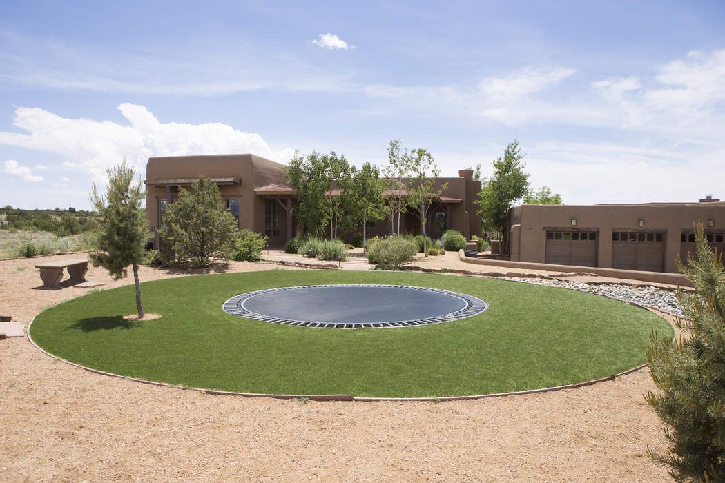 150 Paseo Aragon, Santa Fe, NM 87506 Sotheby's International Realty, Inc.