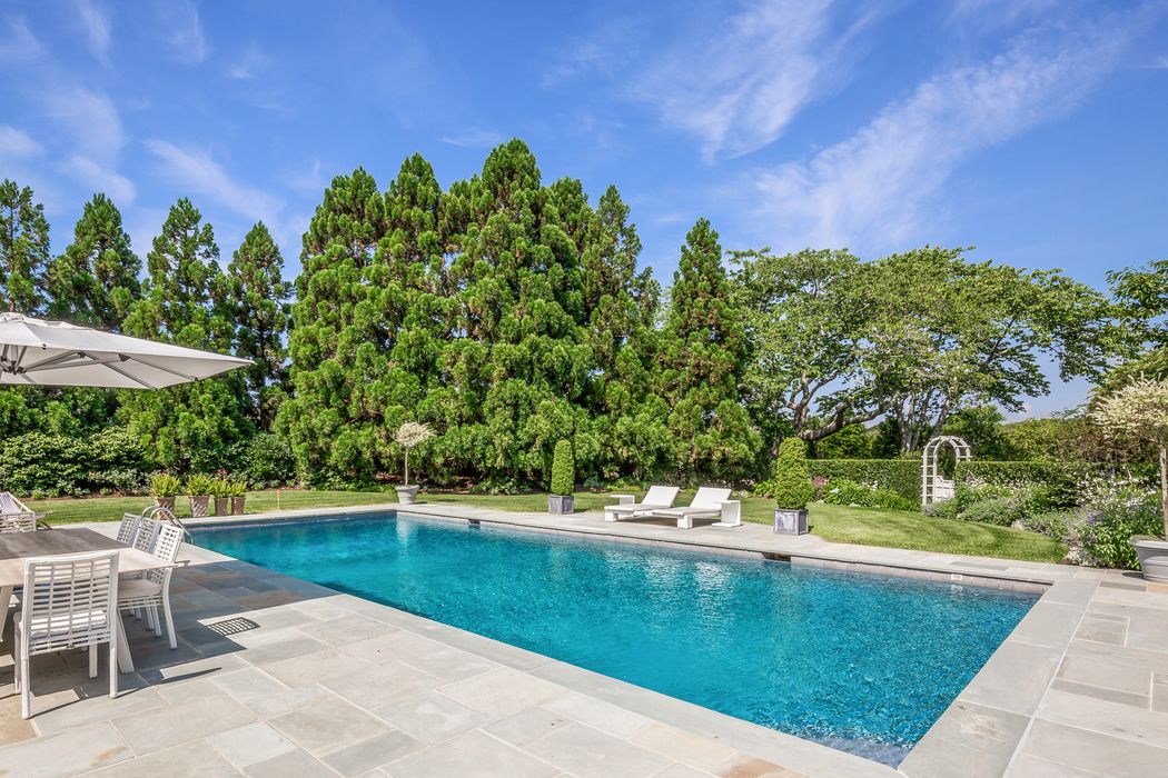 32 Windmill Lane, East Hampton, NY 11937 Sotheby's International
