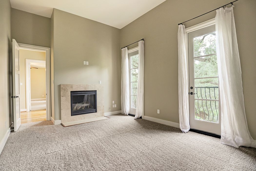 3715 Drummond Street Houston Tx 77025 Martha Turner Sotheby S
