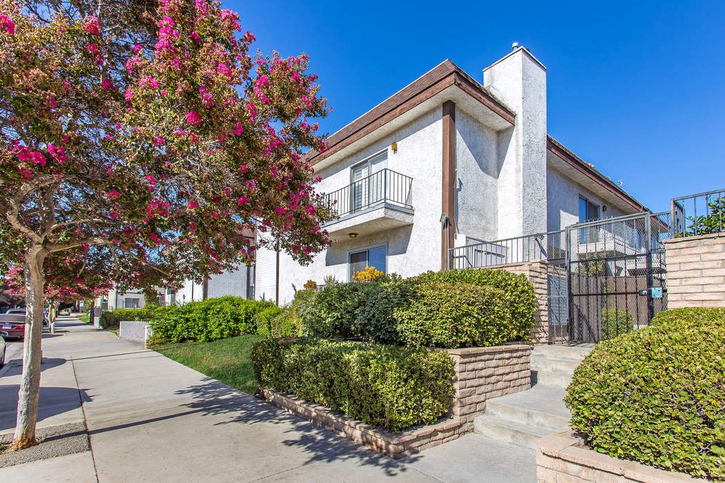 8550 Independence Avenue #101, Canoga Park, CA 91304 | Sotheby's ...