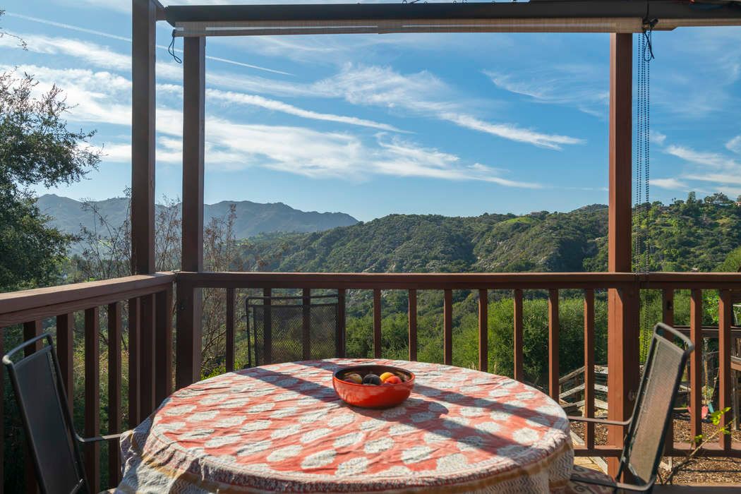 20756 Hillside Dr Topanga, CA 90290