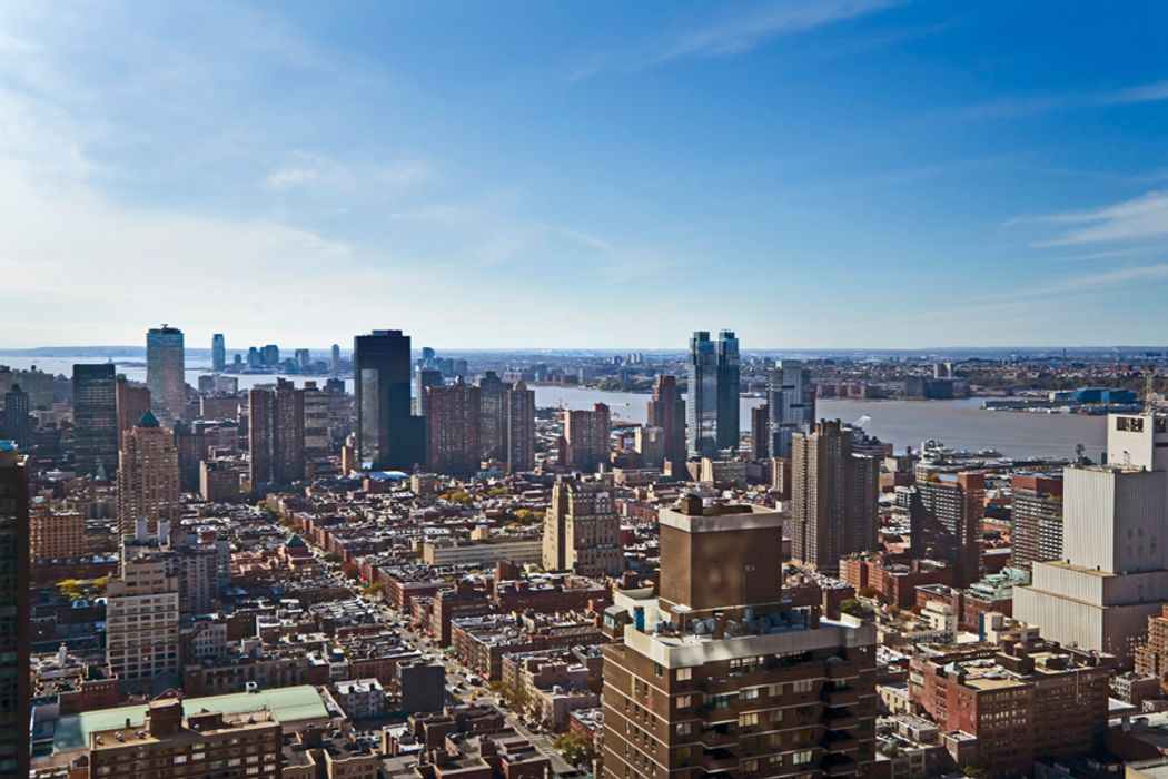 80 Columbus Circle Apt 67d, New York, NY 10023 Sotheby's International Realty, Inc.