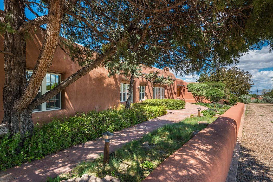 1006 Old Santa Fe Trail, Santa Fe, NM 87505 Sotheby's International