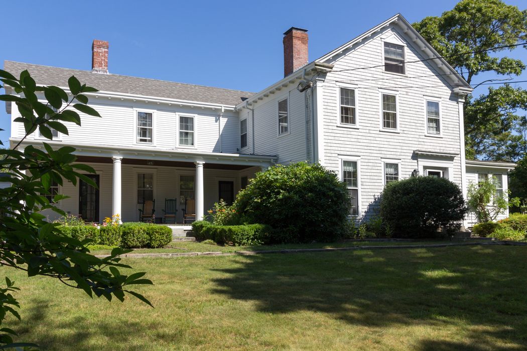 341 Woods Hole Road, Woods Hole, MA 02543 Sotheby's International