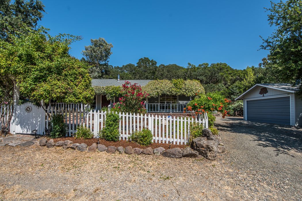 Quaint Glen Ellen Retreat Glen Ellen, CA 95442 Sotheby's