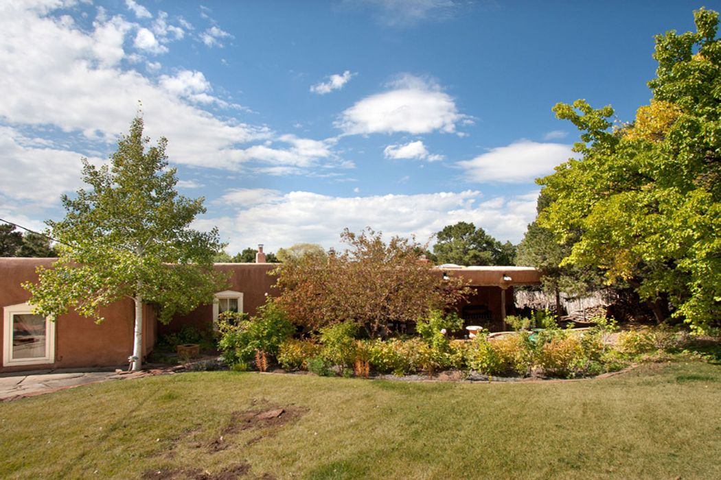 638 Camino Del Monte Sol, Santa Fe, NM 87505 Sotheby's International