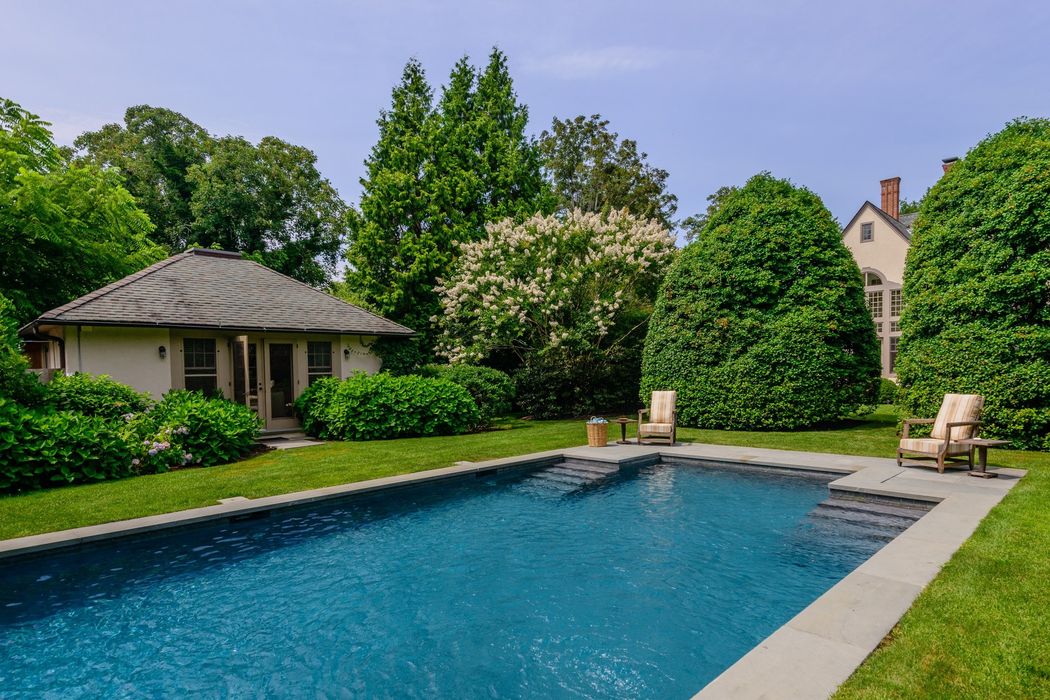 East Hampton Village East Hampton, NY 11937 Sotheby's International