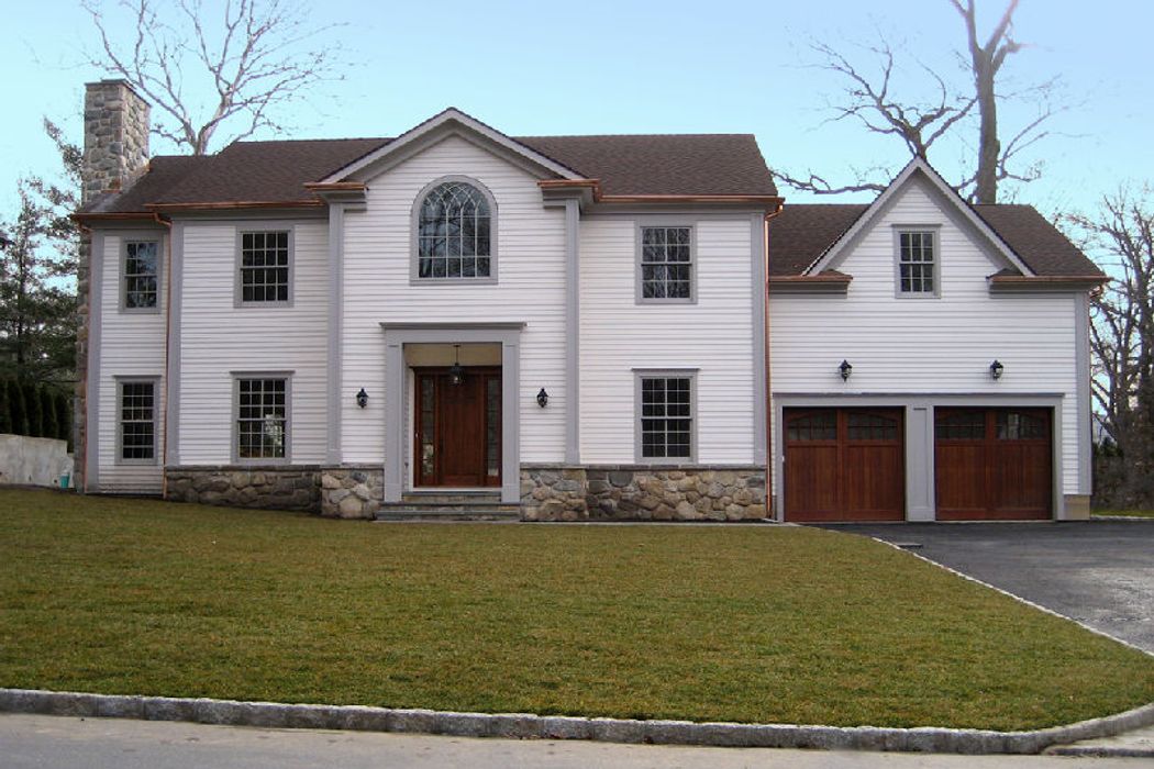 99 Overlook Drive, Greenwich, CT 06830 Sotheby's International Realty, Inc.