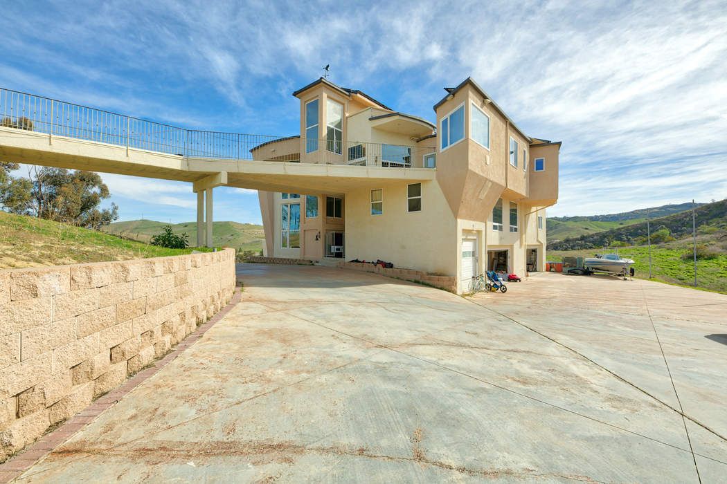 403 Talbert Avenue, Simi Valley, CA 93065 Sotheby's International