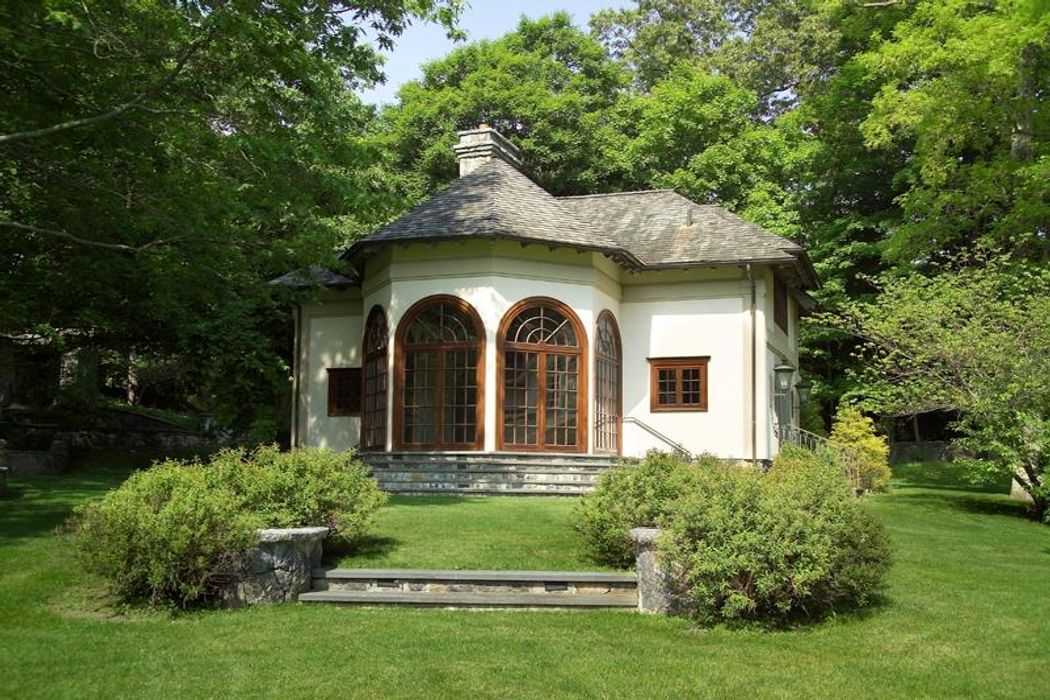 Merrywood Estates Greenwich, CT 06830 Sotheby's International Realty