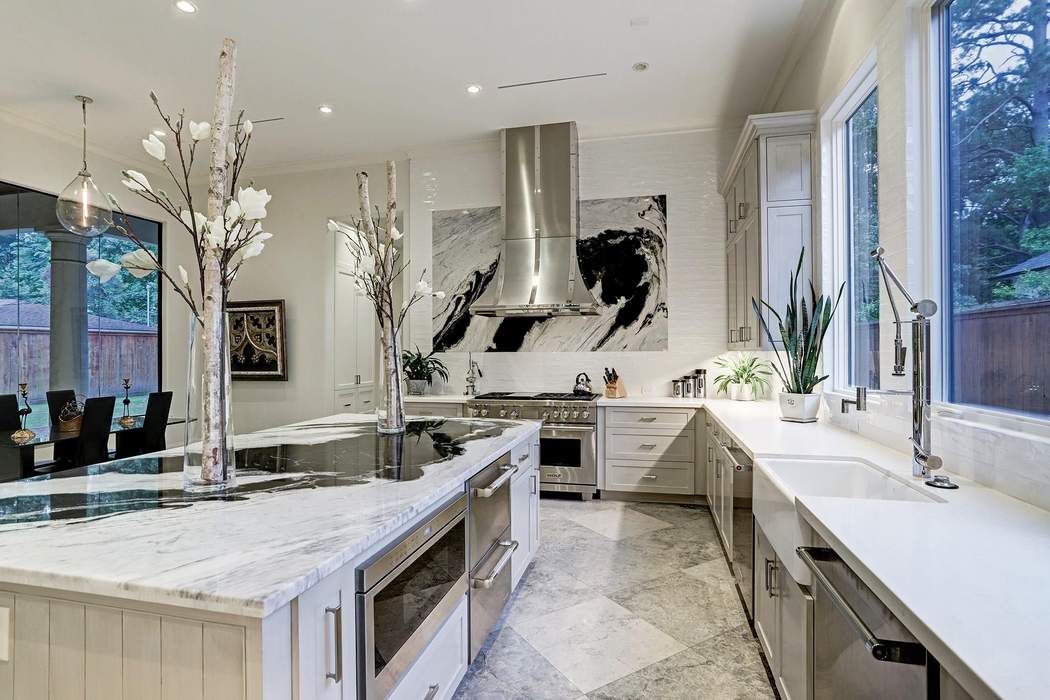 707 Pinehaven Drive Houston Tx 77024 Sotheby S International Realty Inc