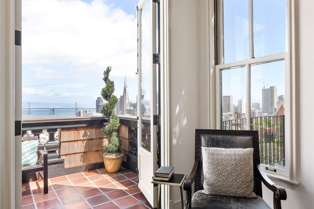 1020 Vallejo St Apt 4 San Francisco CA 94133 Sotheby s 