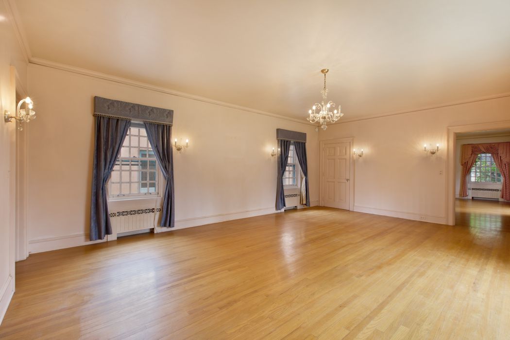 El Rancho De La Mariposa, Taos, NM 87571 Sotheby's International