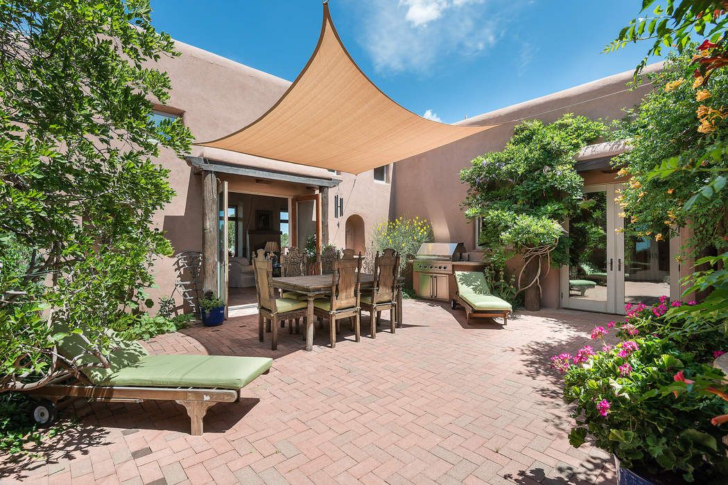 1062 Sierra Del Norte, Santa Fe, NM 87501 Sotheby's International