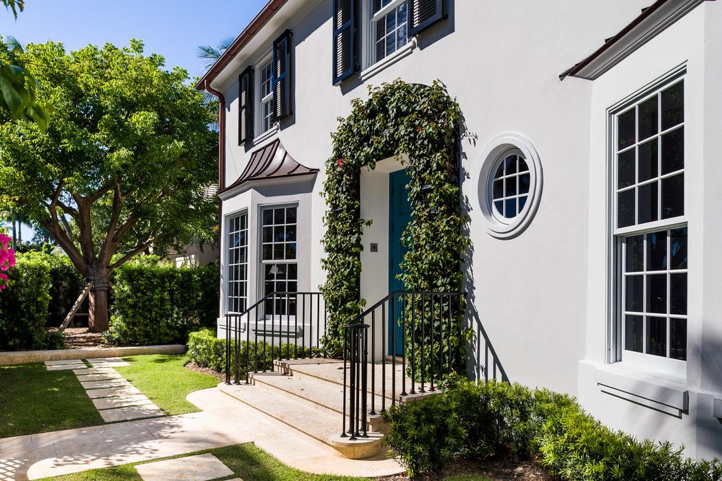 233 Barton Ave, Palm Beach, FL 33480 Sotheby's International Realty, Inc.