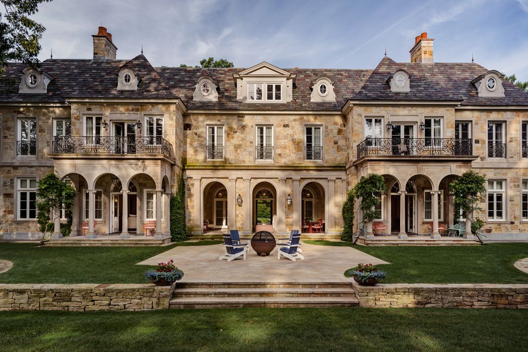 471 Lake Avenue, Greenwich, CT 06830 Sotheby's International Realty, Inc.