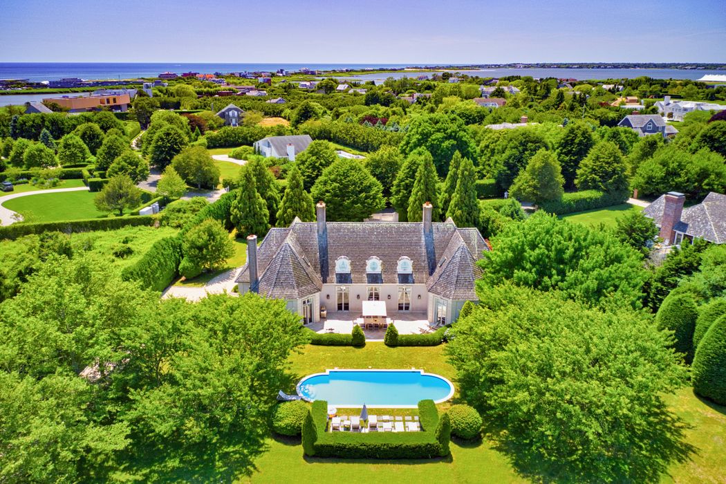 81 Rose Way, Bridgehampton, NY 11932 Sotheby's International Realty, Inc.