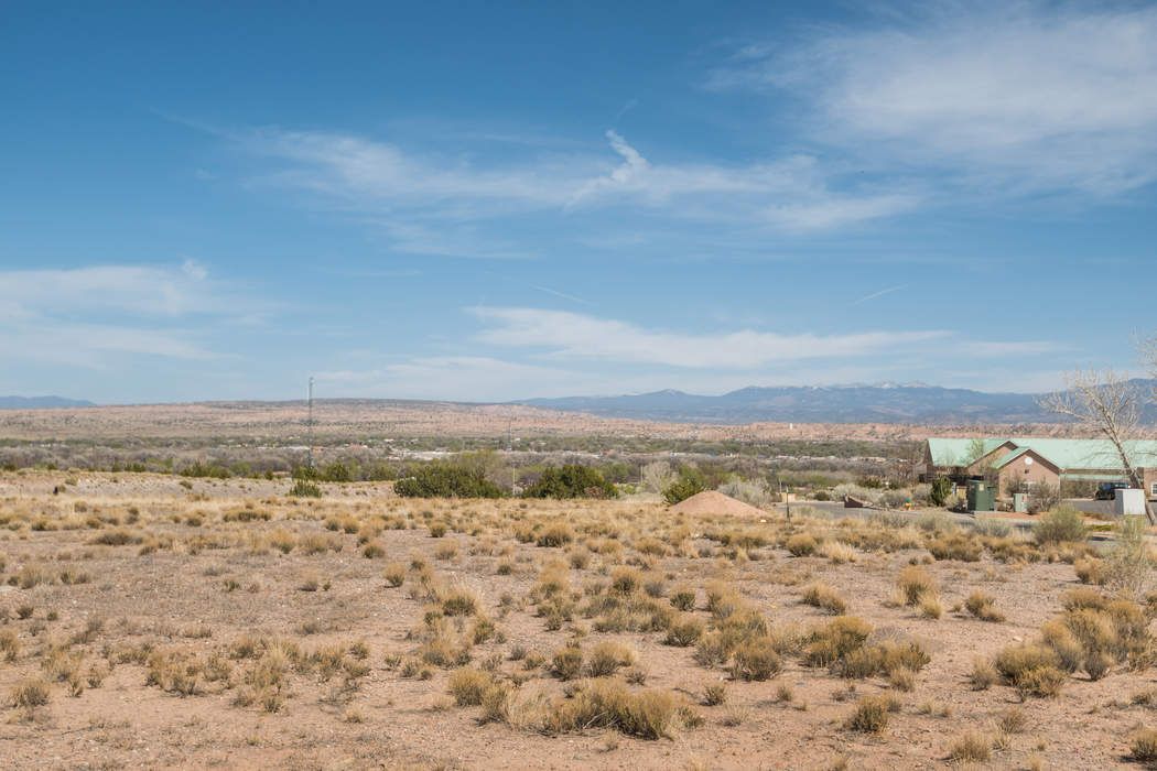 1116 Plaza Del Norte, Espanola, NM 87532 Sotheby's International