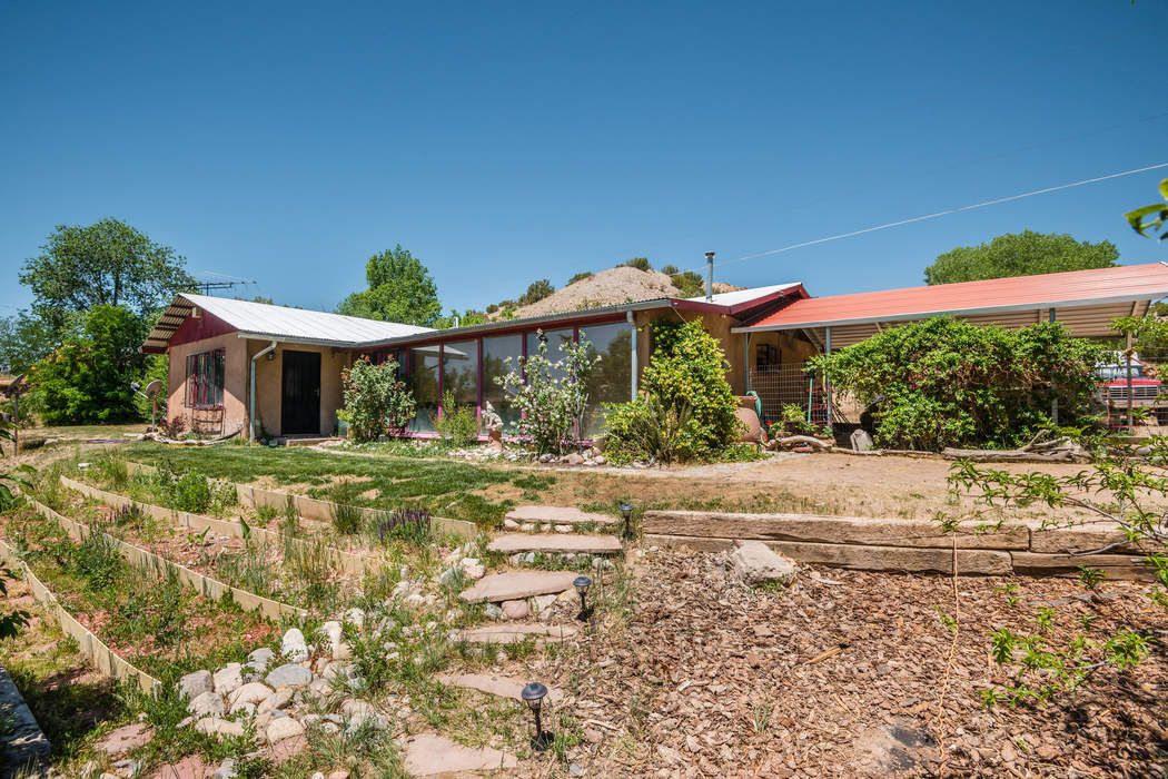 25 Private Road 1449 (Off Cr 100), Chimayo, NM 87522 Sotheby's
