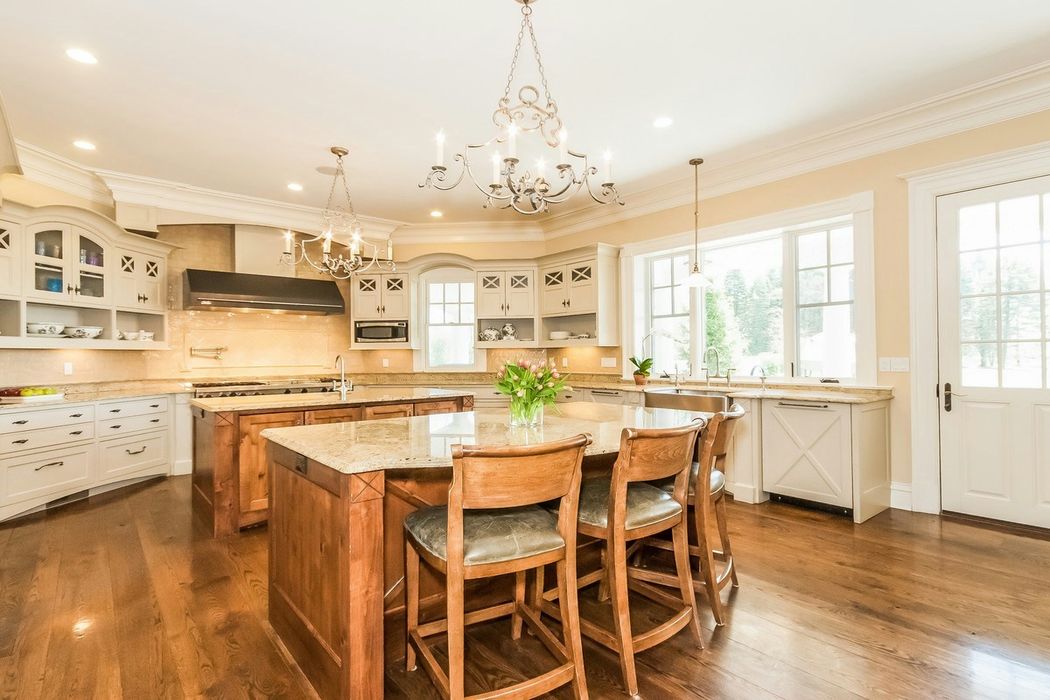 38 Hunting Ridge Lane, Wilton, CT 06897 Sotheby's International