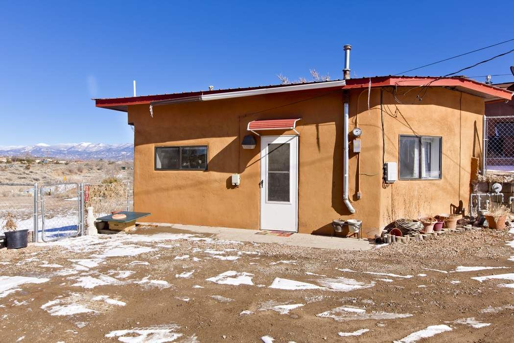 3561 Agua Fria, Santa Fe, NM 87507 Sotheby's International Realty, Inc.