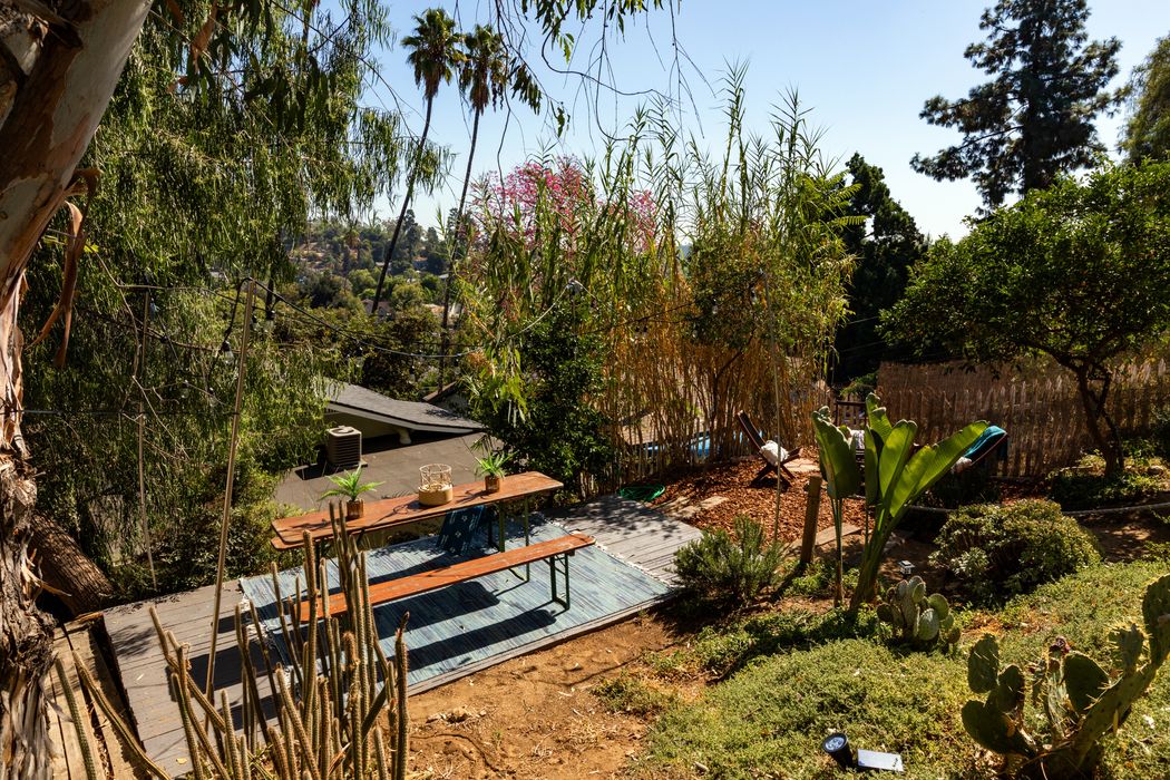 915 Palm View Drive Los Angeles, CA 90042