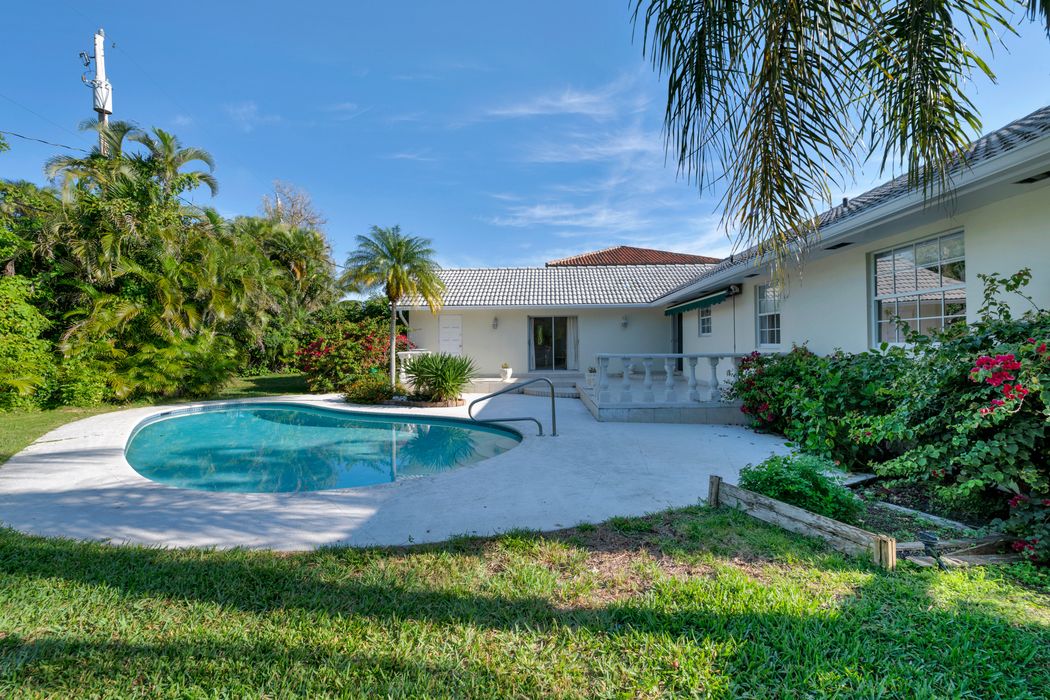 433 S Atlantic Drive, Hypoluxo Island, FL 33462 Sotheby's