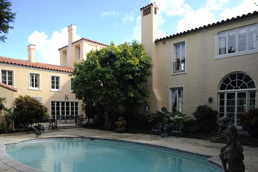 235 Banyan Rd, Palm Beach, FL 33480 Sotheby's International Realty, Inc.