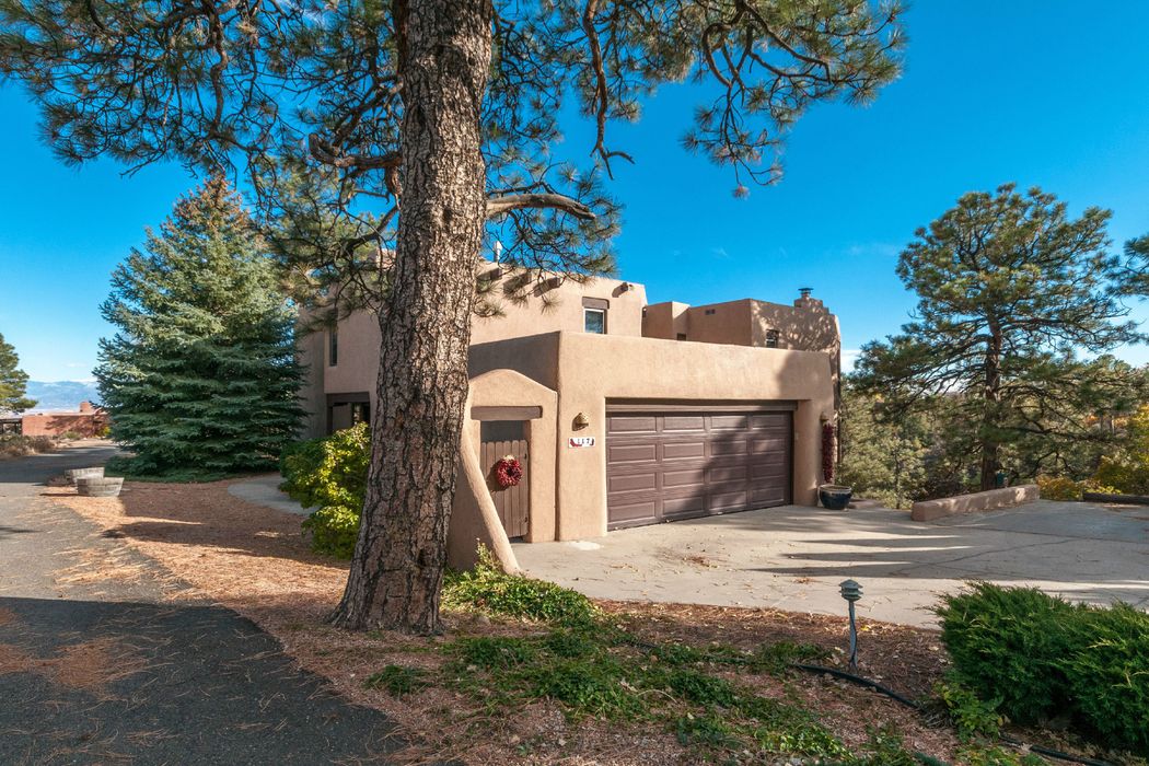 117 Rim Rd, Los Alamos, NM 87544 Sotheby's International Realty, Inc. 117 Rim Rd, Los Alamos, NM 87544 Sotheby's International Realty, Inc.