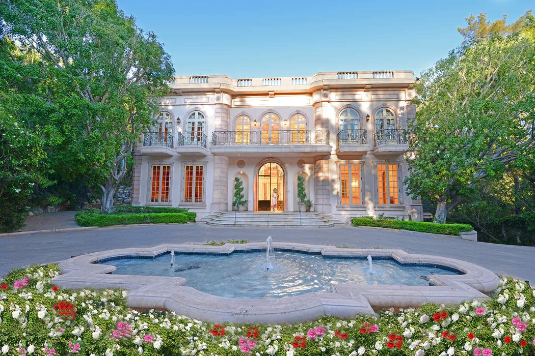 110 N Mapleton Drive, Los Angeles, CA 90077 Sotheby's International