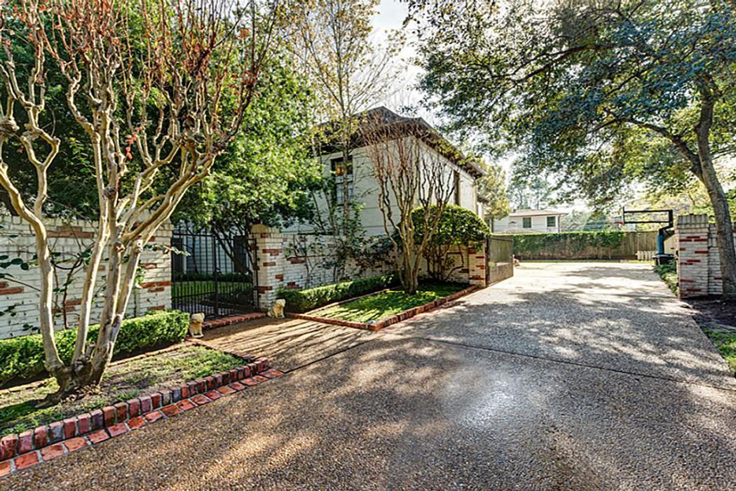 6007 Green Tree Road, Houston, TX 77057 Martha Turner Sotheby's