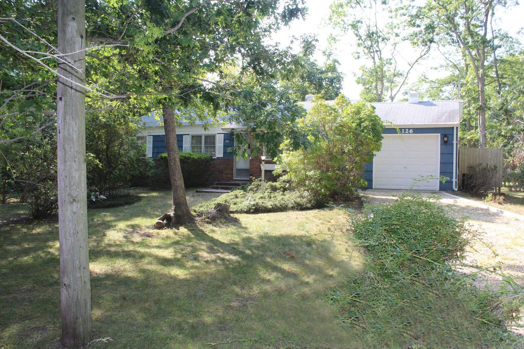 126 Kings Point Road East Hampton Ny 11937 Sotheby S