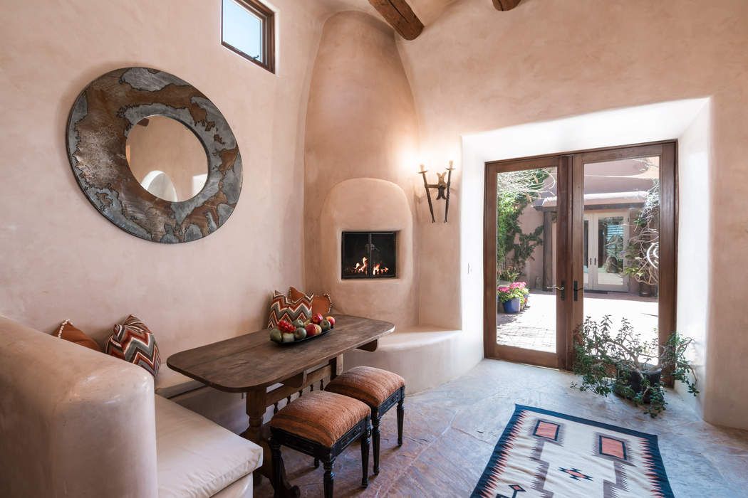 1062 Sierra Del Norte, Santa Fe, NM 87501 Sotheby's International